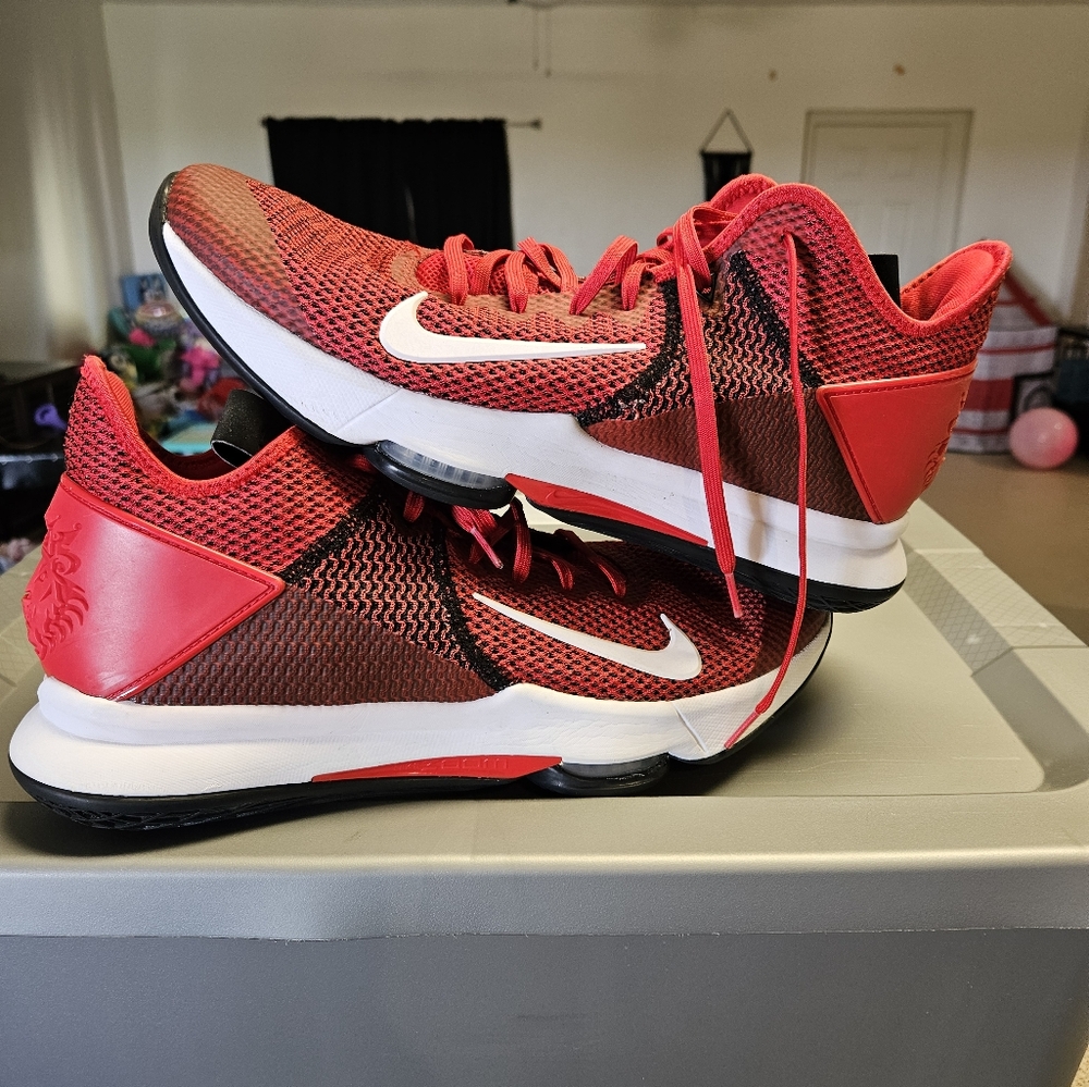 Nike Lebron Witness IV TB Basketball Shoes Mens Size 14 Red Black White